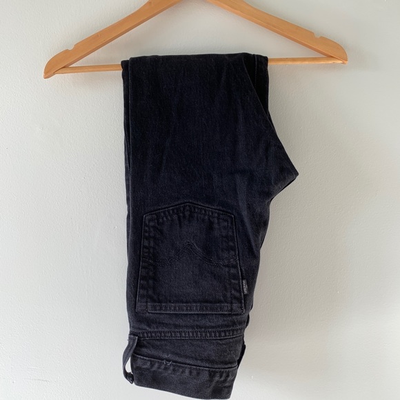 Levi’s Straight Leg Black Jeans - Picture 1 of 7